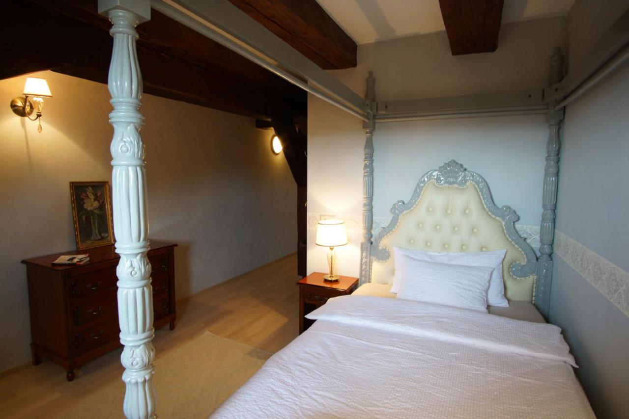 Hotel & Tagungszentrum Schloss Hohenfels Hohenfels  エクステリア 写真