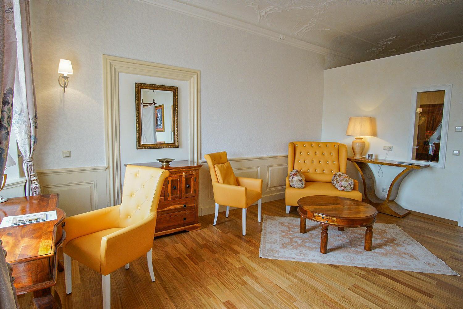 Hotel & Tagungszentrum Schloss Hohenfels Hohenfels  エクステリア 写真