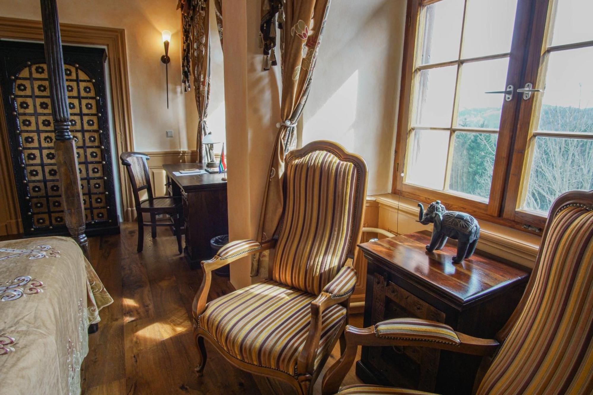 Hotel & Tagungszentrum Schloss Hohenfels Hohenfels  エクステリア 写真