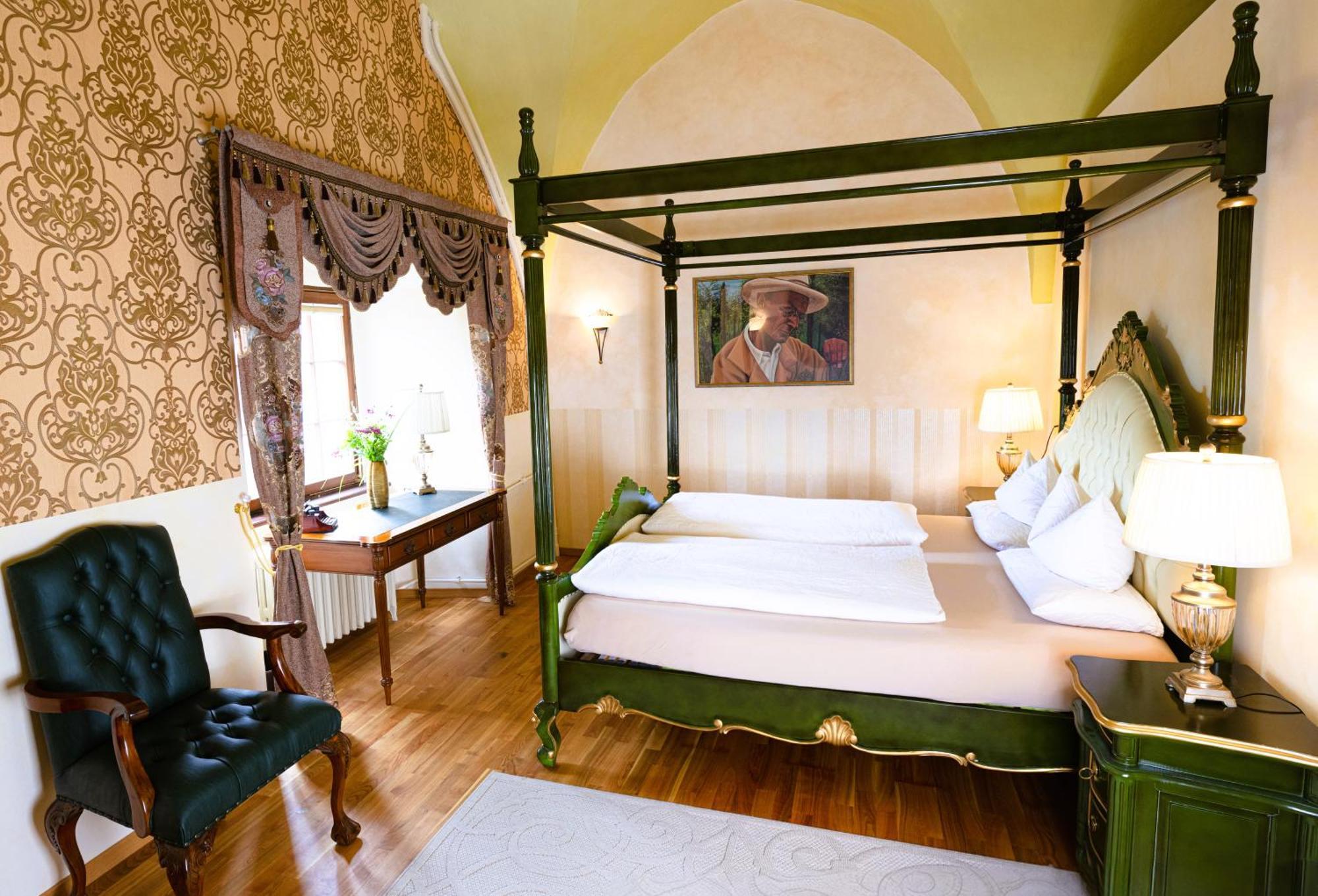 Hotel & Tagungszentrum Schloss Hohenfels Hohenfels  エクステリア 写真