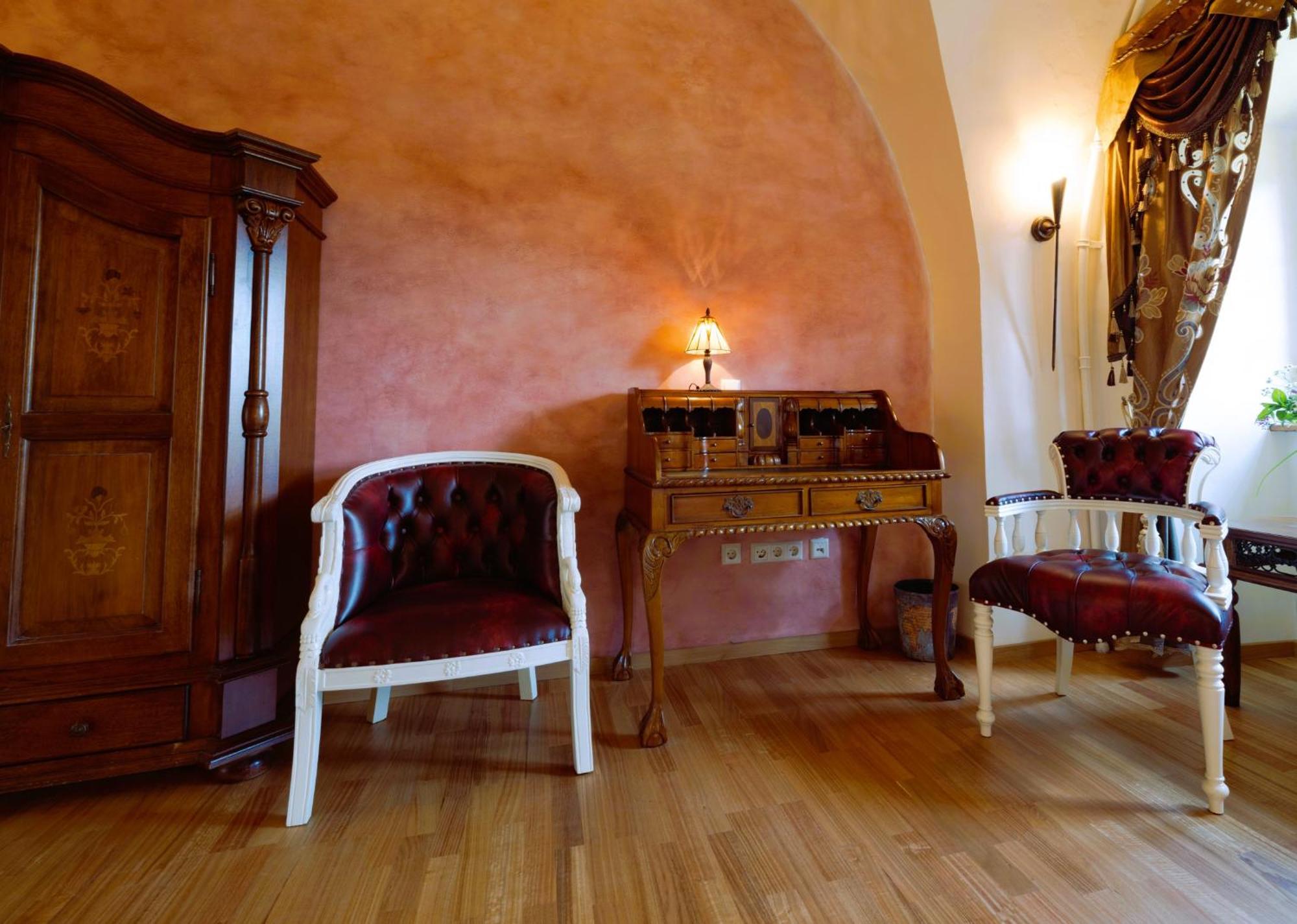 Hotel & Tagungszentrum Schloss Hohenfels Hohenfels  エクステリア 写真
